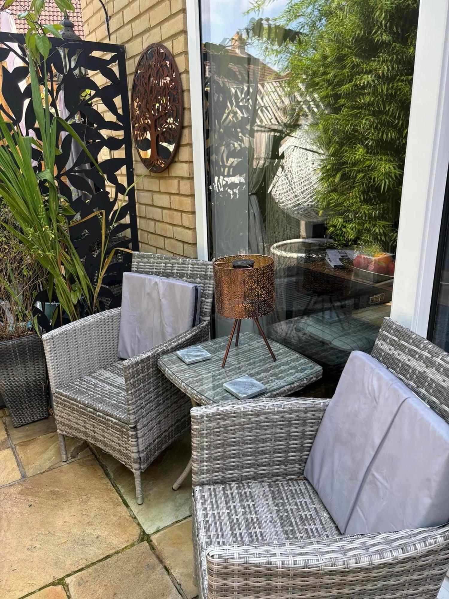 Apartmán Secret Gem 1 Bed Garden Flat Private Luxury Hot Tub Bournemouth Exteriér fotografie