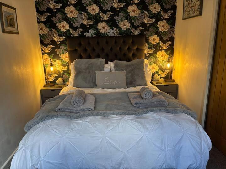 Apartmán Secret Gem 1 Bed Garden Flat Private Luxury Hot Tub Bournemouth Exteriér fotografie